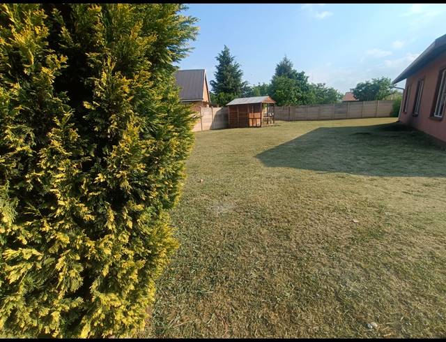 3 BEDROOM HOUSE TO LET IN RIVERSDALE